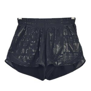 lululemon Hotty Hot Short II *Long 4" Size 4 (Tall) in 20YR Manifesto Foil Black